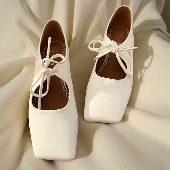 Elegant White Women's Flats - Picture 9 of 12